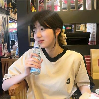 早上下班的女人